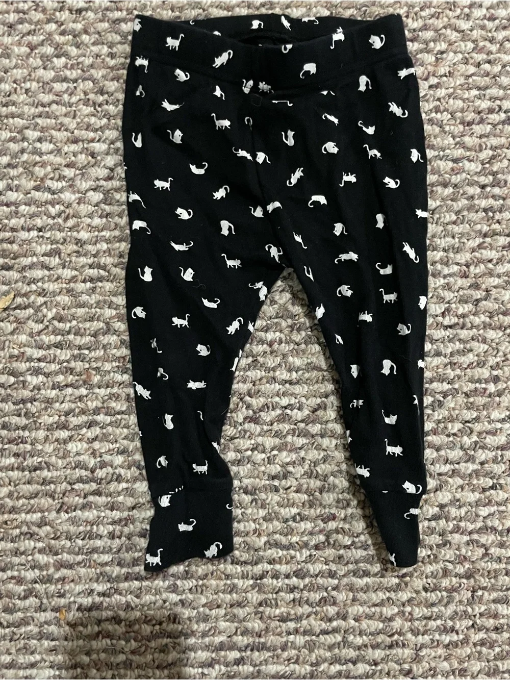 Old Navy Black Leggings with White Cat Print